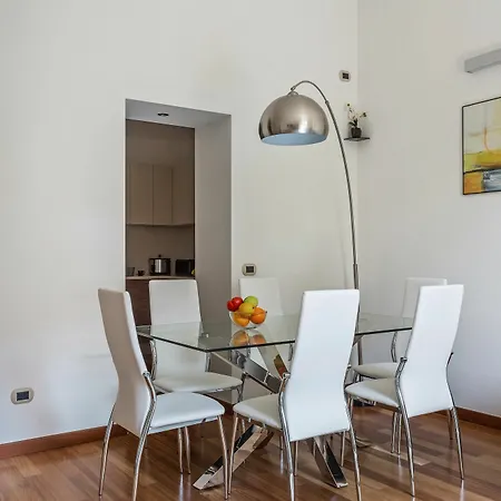 Rentopolis Poliziano 13 - Fiera Apartment
