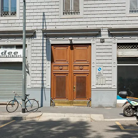 Rentopolis Poliziano 13 - Fiera Apartment